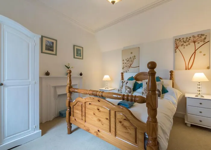 The Old School House - Cosy 3 Bedroom Cottage