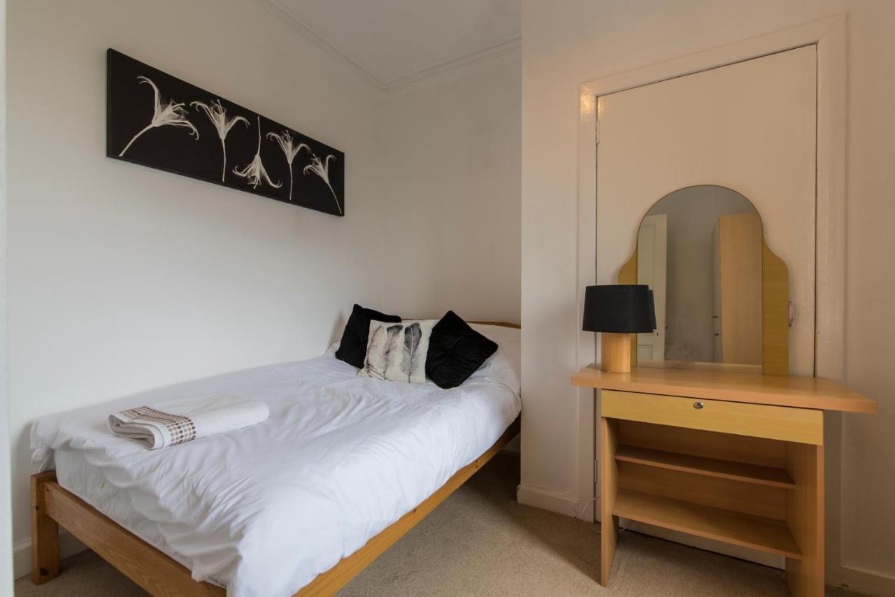 The Old School House - Cosy 3 Bedroom Holiday home *